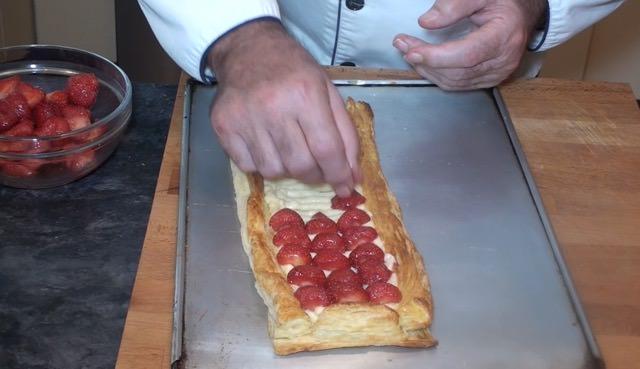 Tarta de Hojaldre con fresas y crema pastelera29_mini