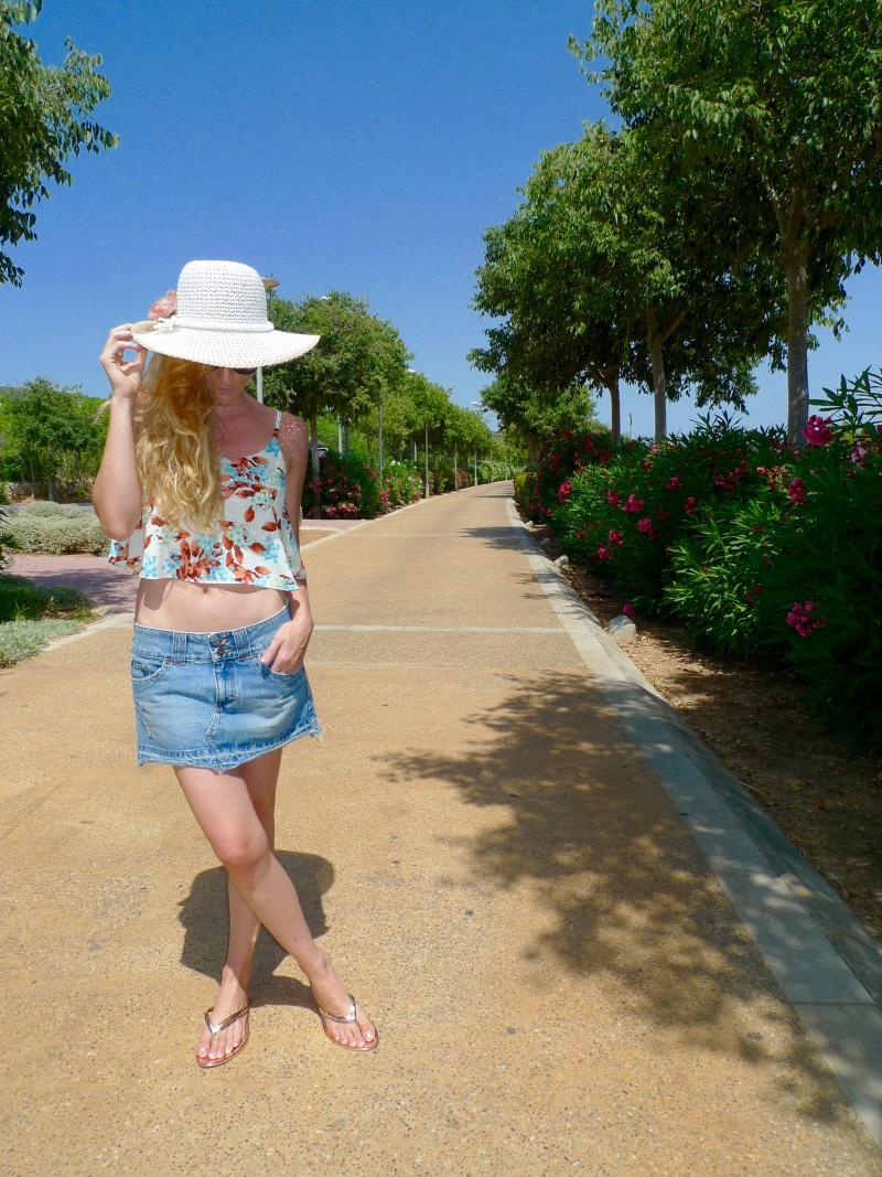 Simple Look For A Beach Day paula casielles livelove-polly