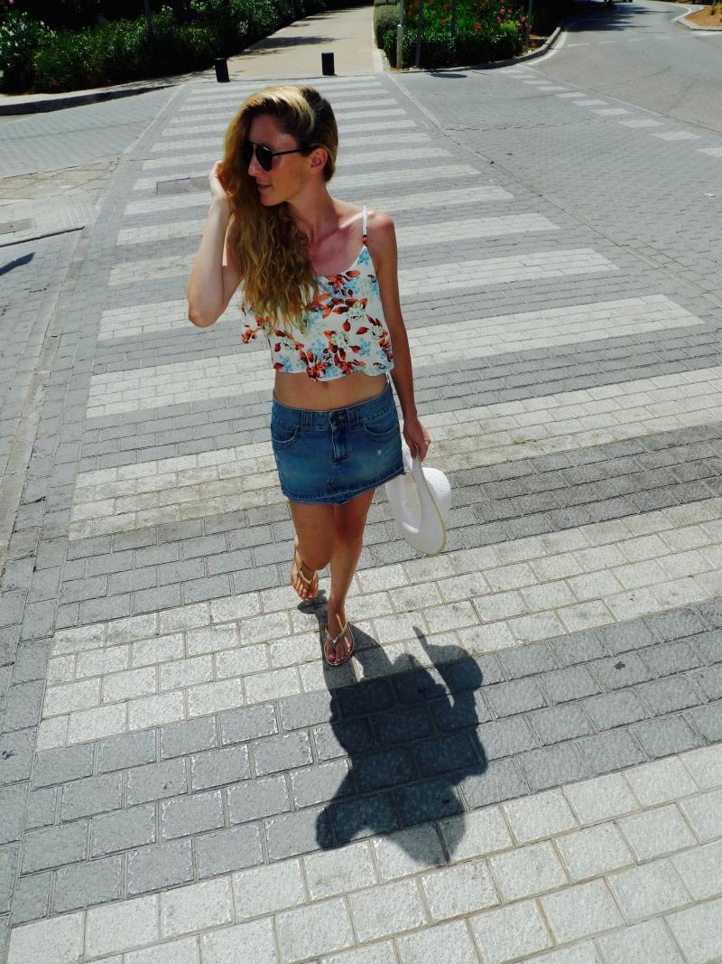 Simple Look For A Beach Day paula casielles livelove-polly