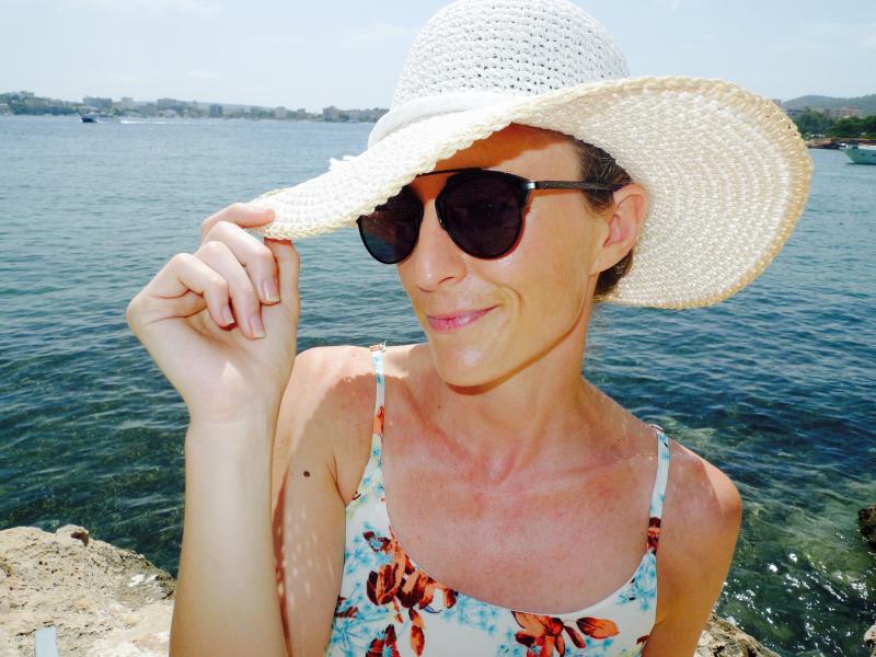 Simple Look For A Beach Day paula casielles livelove-polly