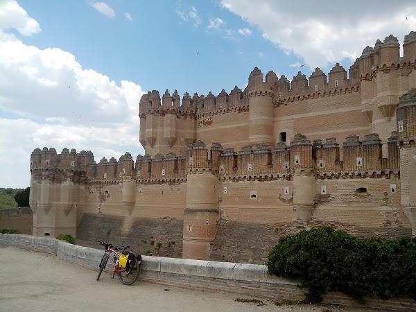 castillo-de-coca-camino-de-santiago-de-madrid-rutas-mtb