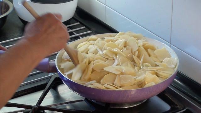 Tortilla de patatas y cebolla17_mini