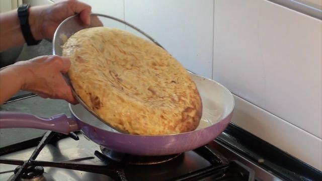 Tortilla de patatas y cebolla45_mini