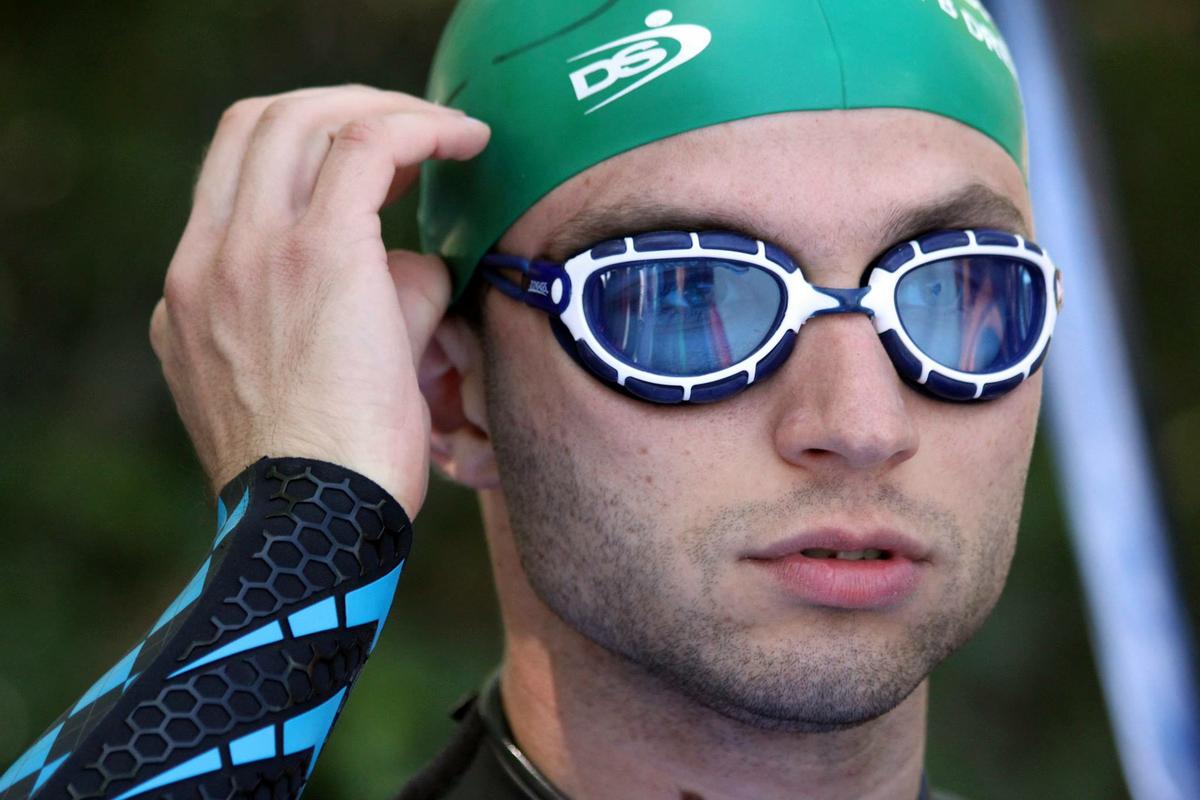 Zoltán Balogh listo para empezar a nadar