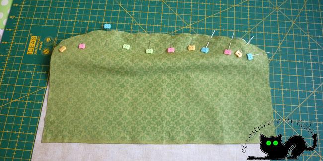 Cogemos bien con alfileres toda la superficie de la curva