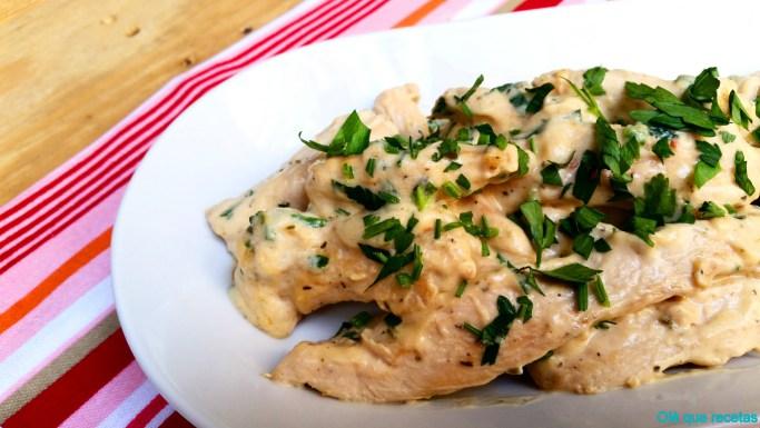 pollo en salsa de nata (crema de leche)