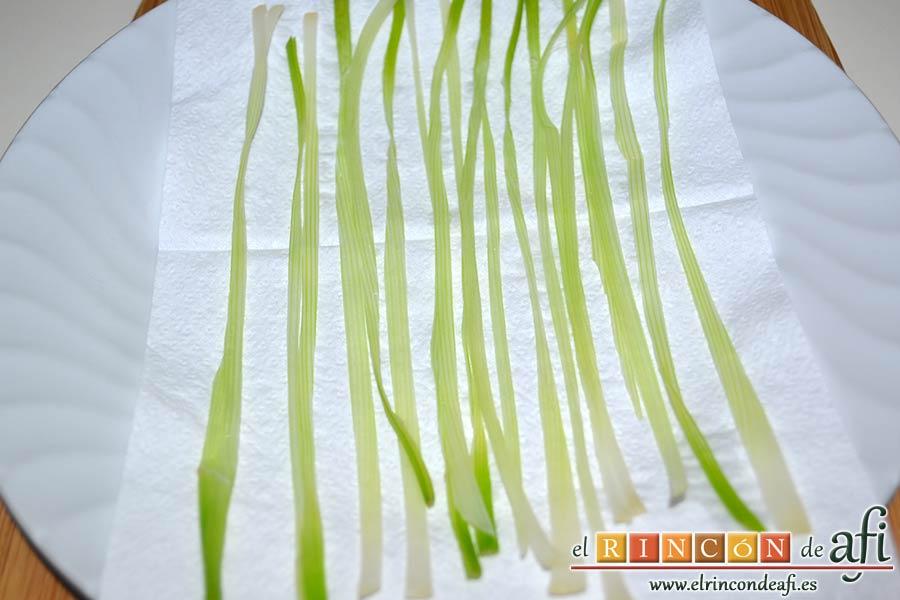 Saquitos de pera y manzana, las retiramos y reservamos