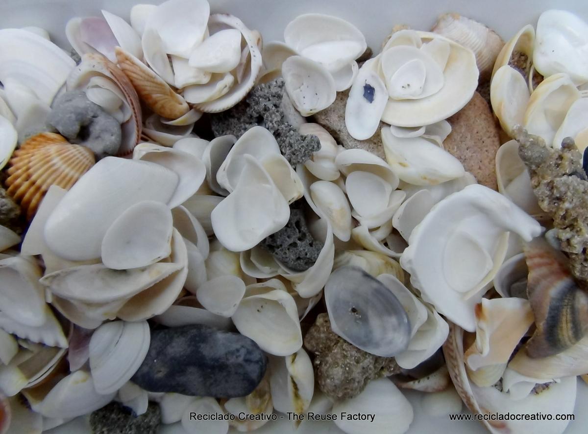 Souvenirs from holidays. Summer in a bottle. Recuerdos de las vacaciones. Verano en una botella. Reciclado Creativo. The Creative Reuse Factory