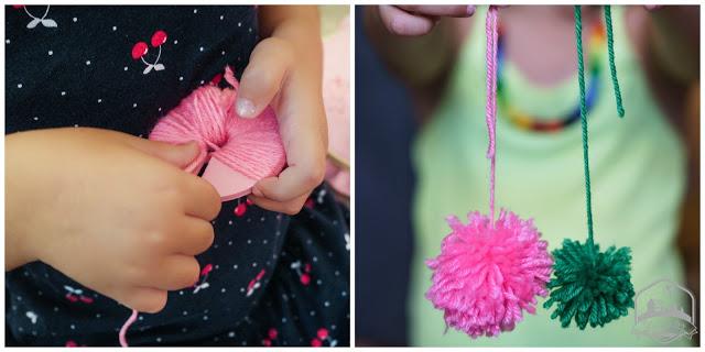 hacer pompones