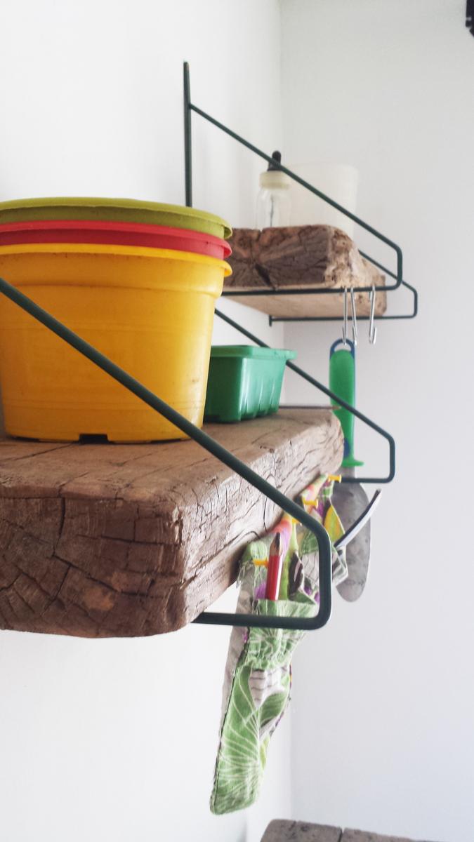 Mesa para jardinería - madera recuperada