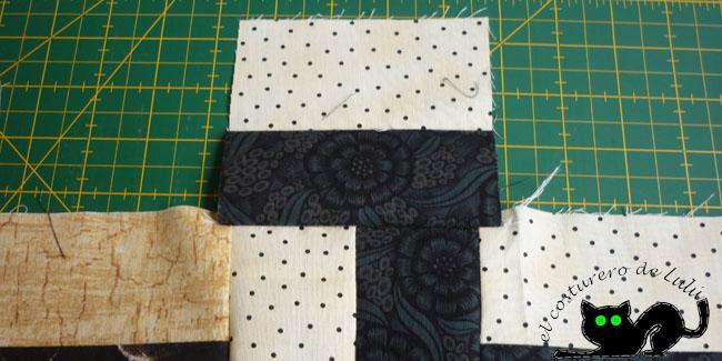 Este es el resultado de coser el primer cuadrado a la tira