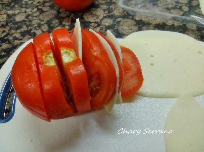 TOMATES AL ESTILO CAPRESE