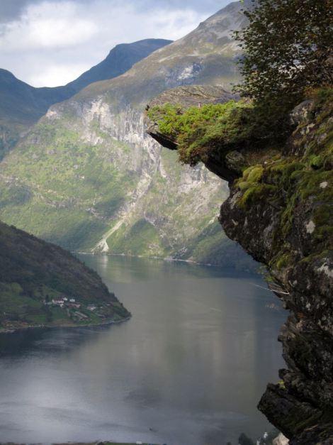 Piedra de Flydalsjuvet. Geiranger.