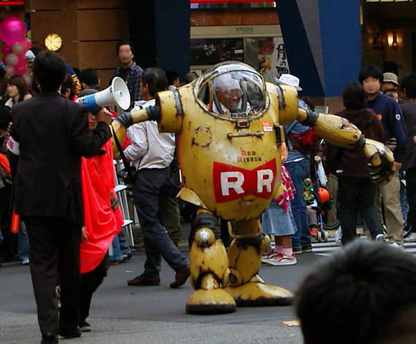 red-ribbon-robot-cosplay