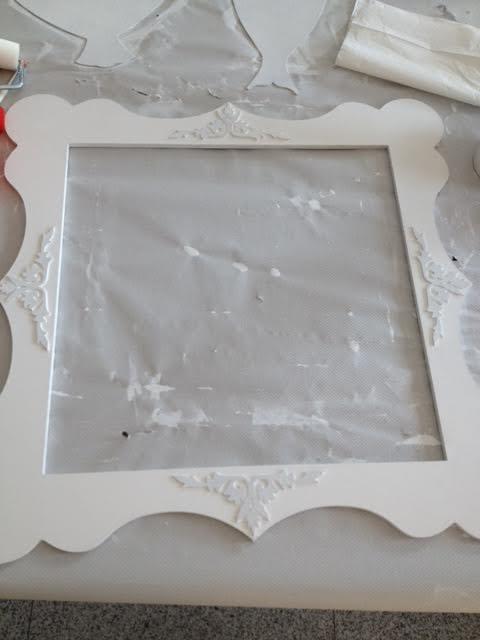 marco de madera pintado