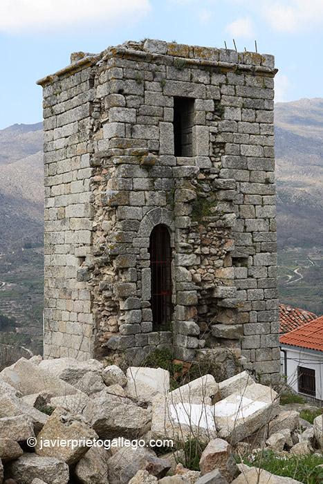 Torre del castillo del siglo XIV. Erjas. Sierra de Gata. Extremadura. España. © Javier Prieto Gallego