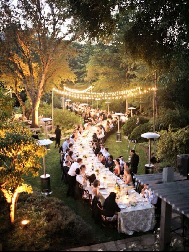 mesas imperiales bodas, mesas largas bodas, wedding planner Madrid, wedding planner Spain, decoración bodas , tendencias bodas 2015, iluminación bodas guirnaldas 