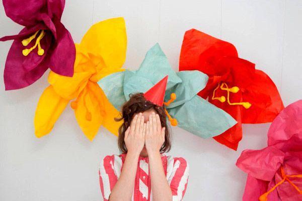 manualidad para hacer flores gigantes para decorar