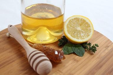 Beneficios de tomar miel con limón en ayunas