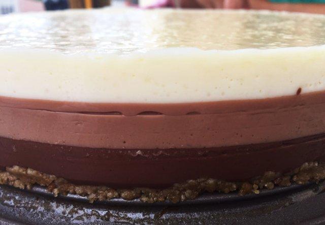Tarta tres chocolates
