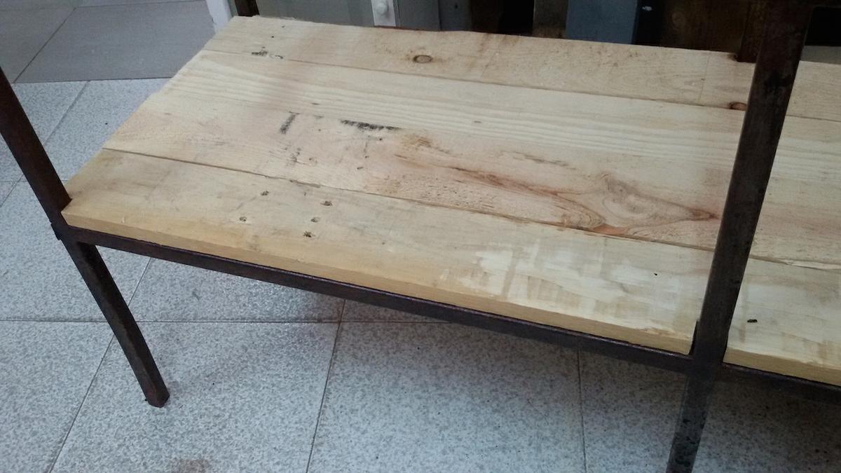 Estantería de hierro forjado y madera recuperada | Decoración