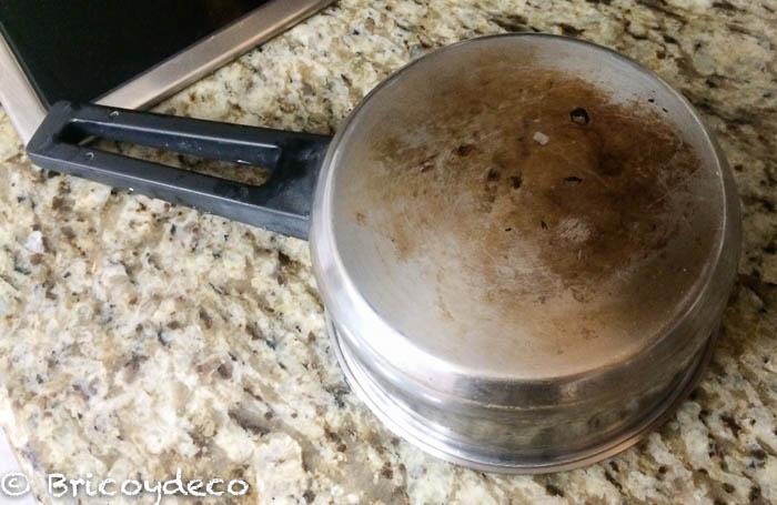 limpiar-una-olla-quemada