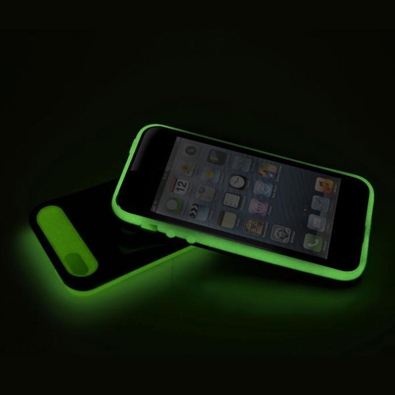Glow_In_The_Dark_iPhone_Case_thumb800