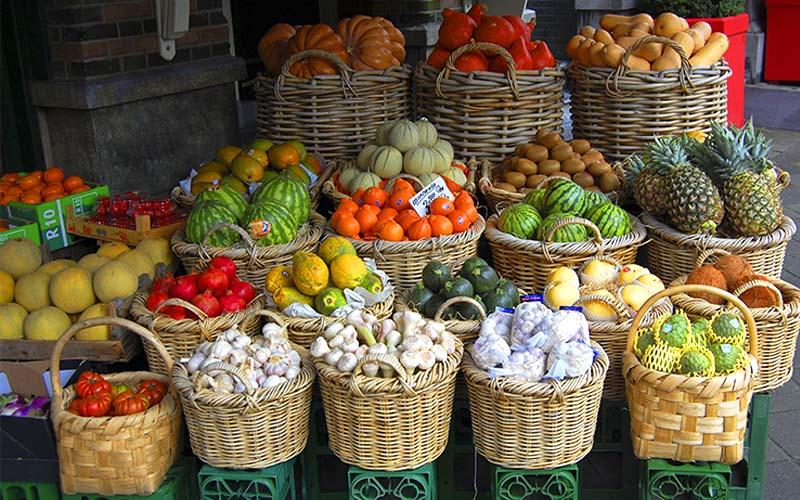 Mercado campesino de frutas y verduras