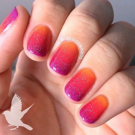 uñas naturales degrade con puntos