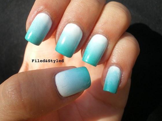 sencillas uñas en degrade