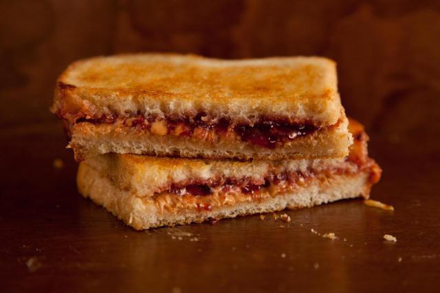 Grilled-Peanut-Butter-and-Jelly-Sandwich