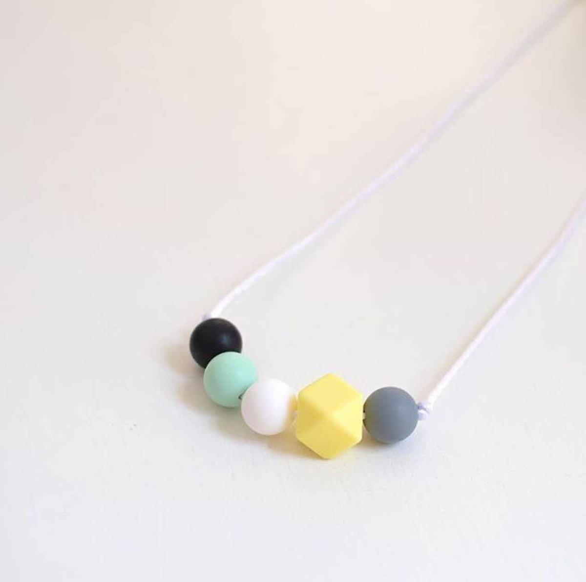 Collar mordedor de mamiBB.