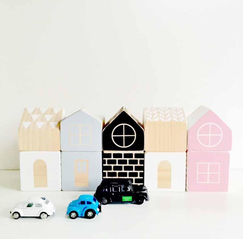 Juego de bloques de madera.