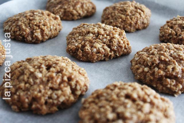 Colocar las galletas en la bandeja de hornear