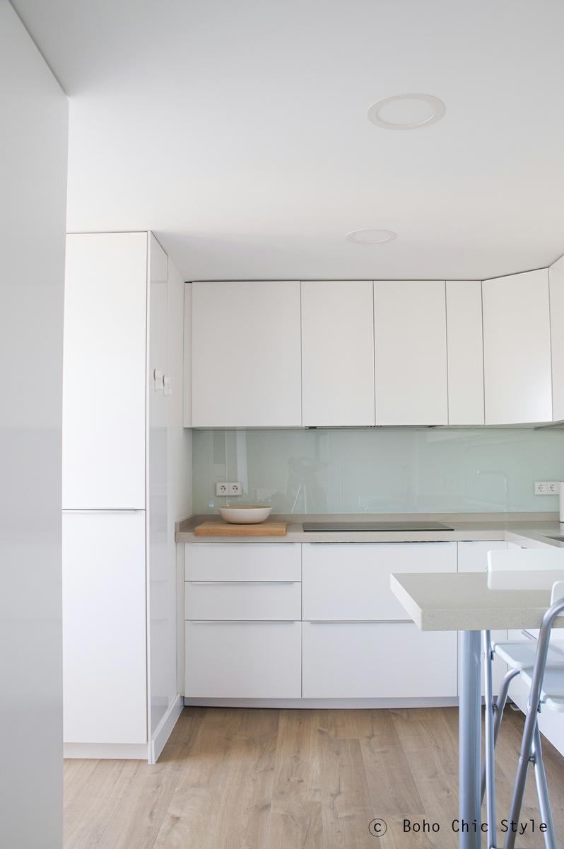 Antes y después de una cocina: ¡Más espacio, más iluminación y más acogedora!