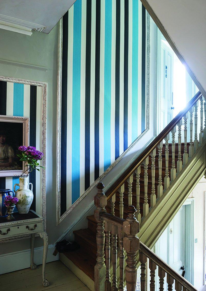 escaleras interiores Farrow ball rayas