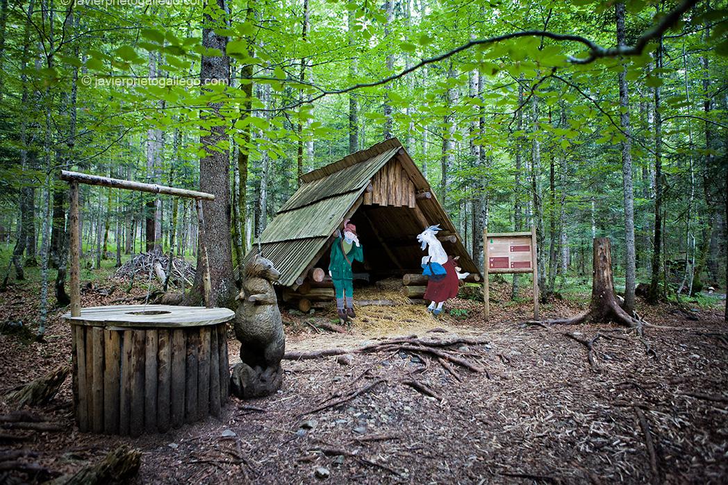 Casa de los siete cabritos. Parque de cuentos "Pravljični gozd de Lorgarska Dolina" en el valle de Logarska Dolina. Región de Solčavsko. Eslovenia © Javier Prieto Gallego