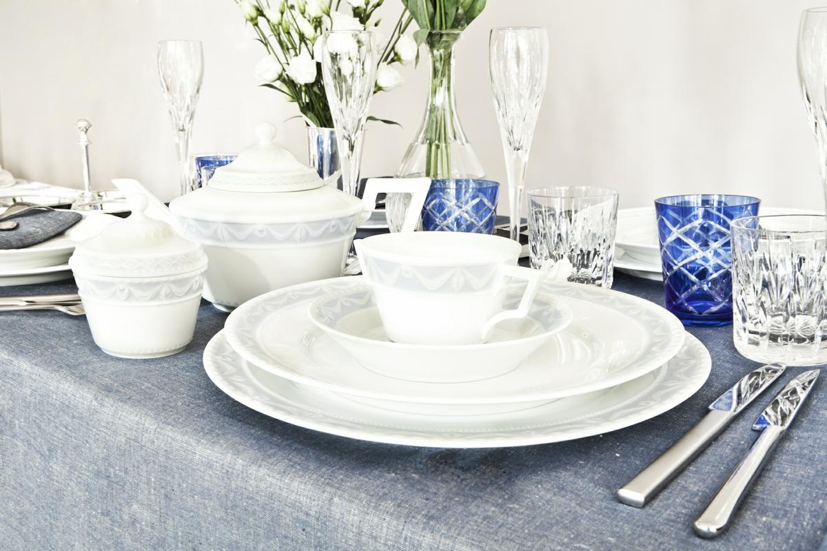 Preparando una agradable velada - Preparing an enjoyable evening_04