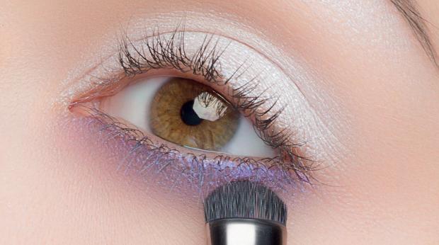 maquillaje de año nuevo, como maquillarme, paso a paso, maquillaje de ojos, como maquillarme, como maquillarme los ojos, sombras, sombras de ojos, maquillaje de ojos, como maquillarme los ojos, maquillaje de ojos, maquillaje para ojos, look de verano, maquillaje, verano