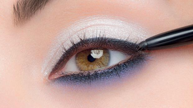 maquillaje de año nuevo, como maquillarme, paso a paso, maquillaje de ojos, como maquillarme, como maquillarme los ojos, sombras, sombras de ojos, maquillaje de ojos, como maquillarme los ojos, maquillaje de ojos, maquillaje para ojos, look de verano, maquillaje, verano