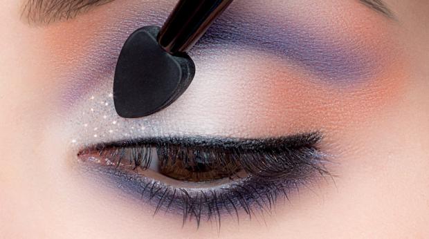 maquillaje de año nuevo, como maquillarme, paso a paso, maquillaje de ojos, como maquillarme, como maquillarme los ojos, sombras, sombras de ojos, maquillaje de ojos, como maquillarme los ojos, maquillaje de ojos, maquillaje para ojos, look de verano, maquillaje, verano