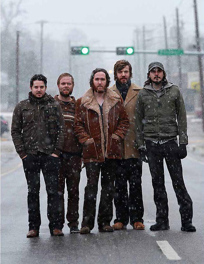 HOMELIFESTYLE-MAGAZINE-MIDLAKE-SNOW