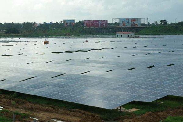 India-tiene-el-primer-aeropuerto-que-funciona-en-un-100-con-energía-solar