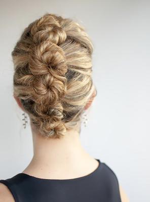 hermoso peinado para boda recogido