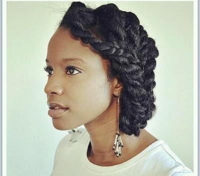 peinados para boda pelo rizado