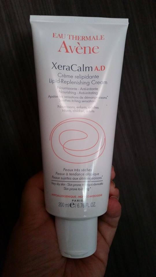 XeraCalm A.D. Crema relipidizante Avène