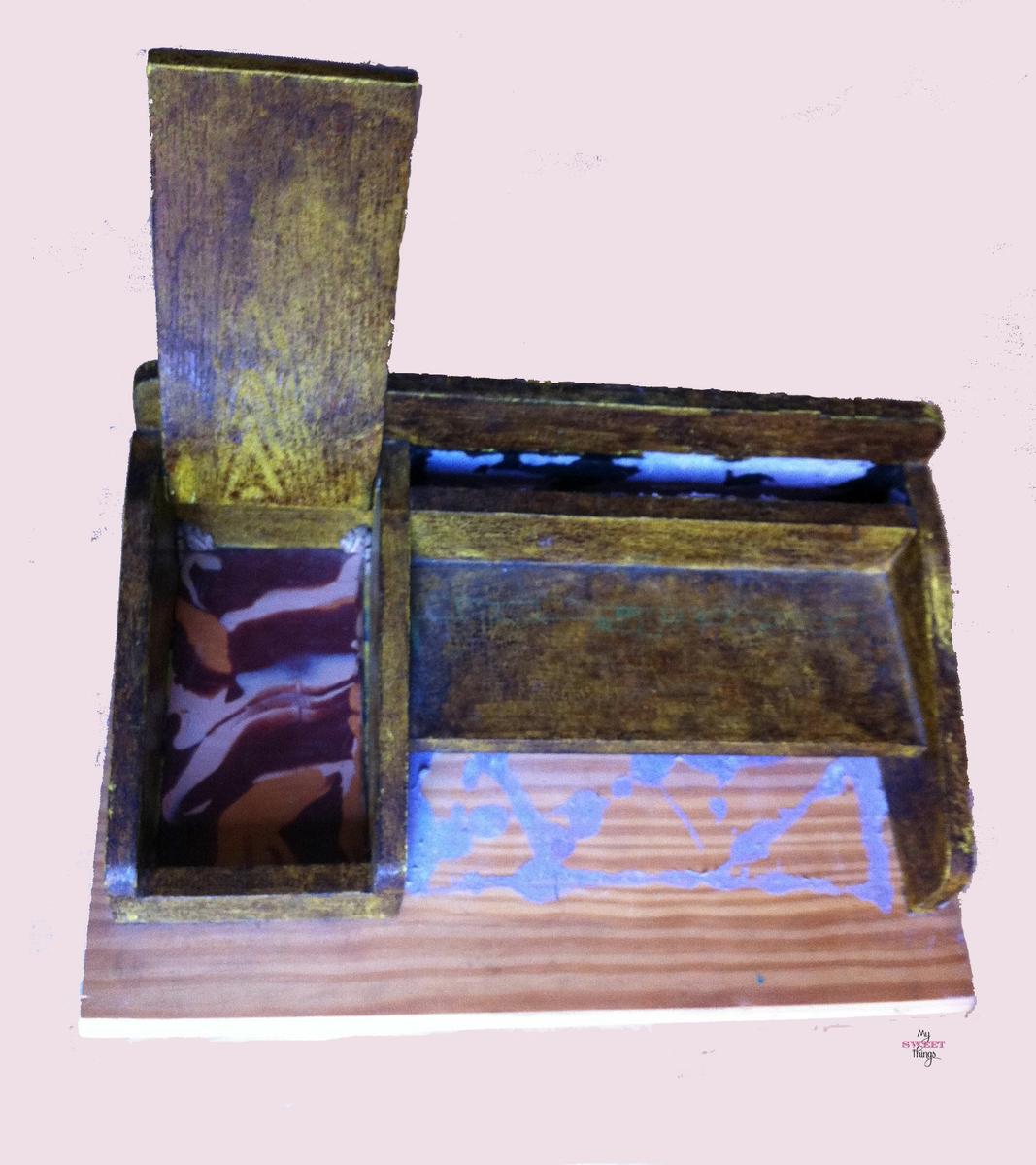 French-desk-organizer