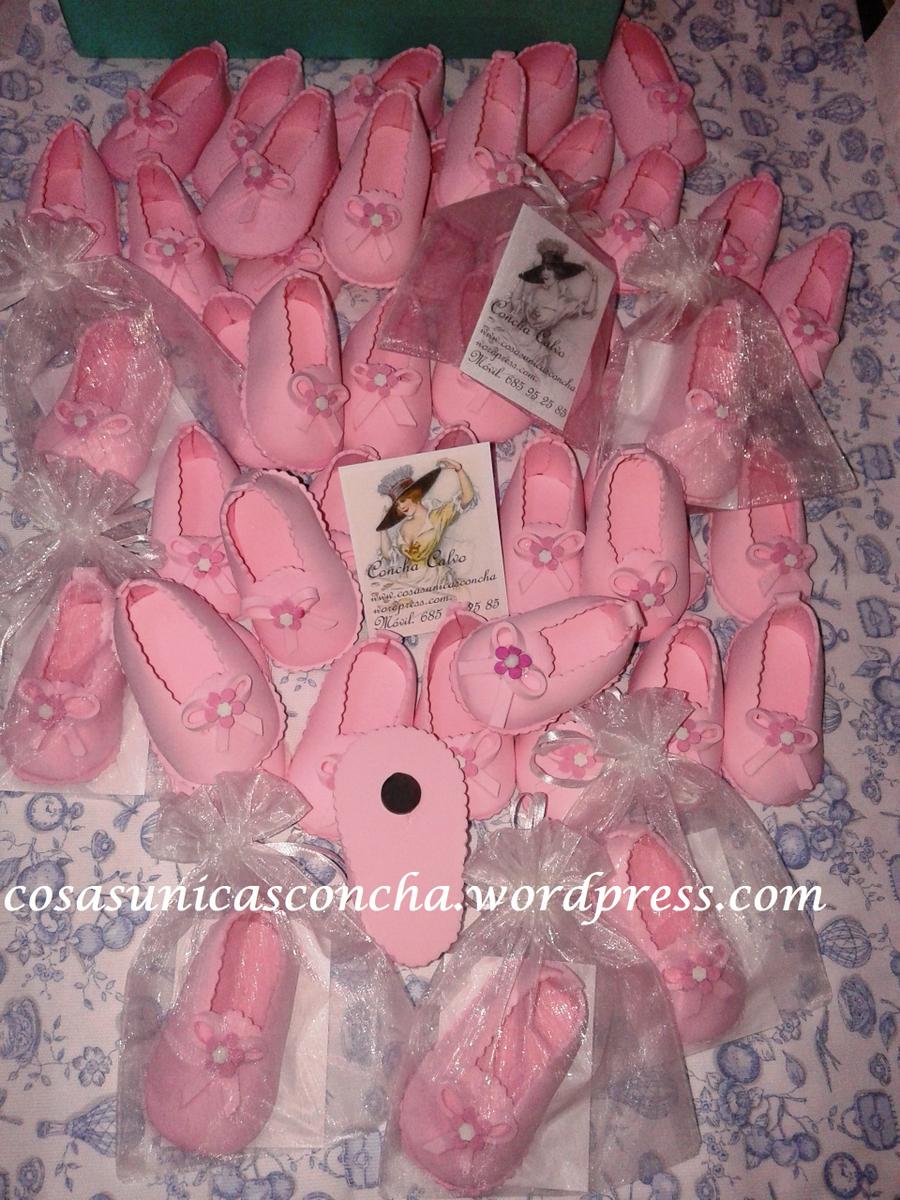 R. 016 Patucos con imán para regalo de bautizo