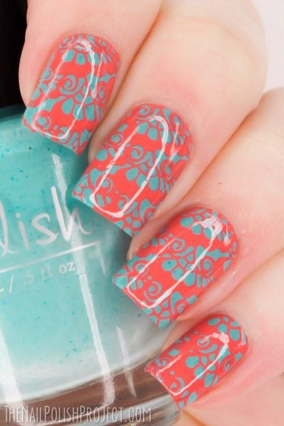 uñas cortas coral con azul