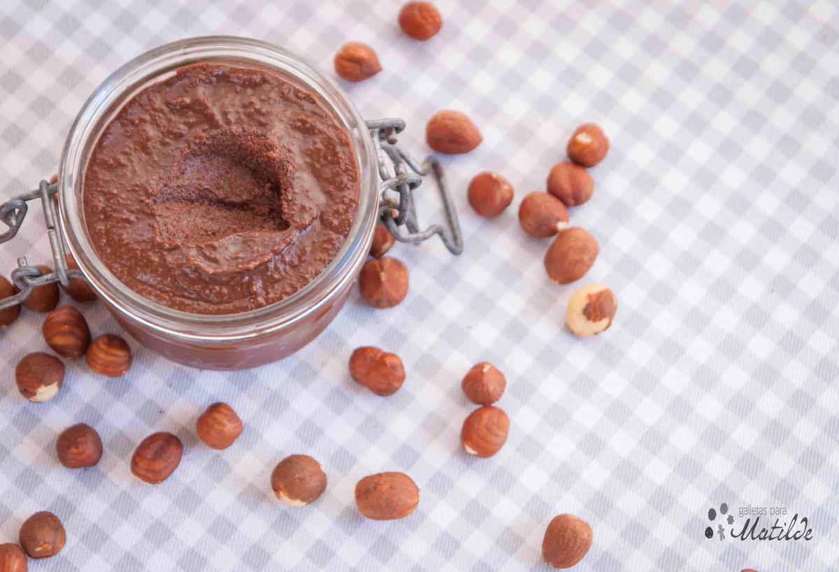 Crema de cacao y avellanas